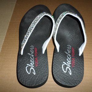 Women Skechers Flip Flops